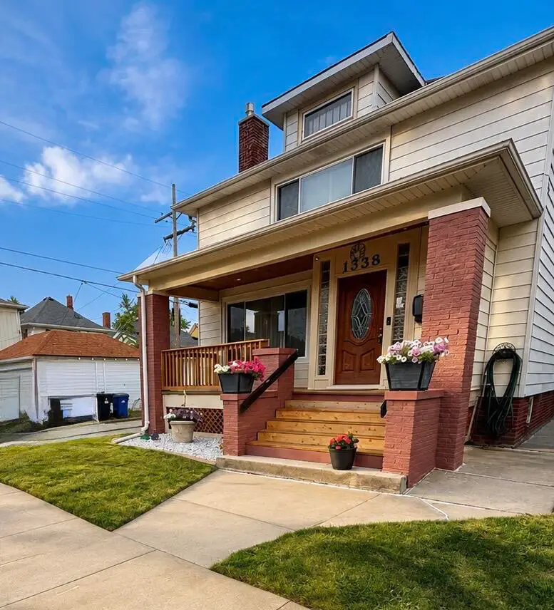 1338 Quincy Ave, Racine, WI 53405 - #1