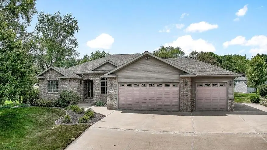 1606 N Jean Ave, Marshfield, WI 54449 - #1
