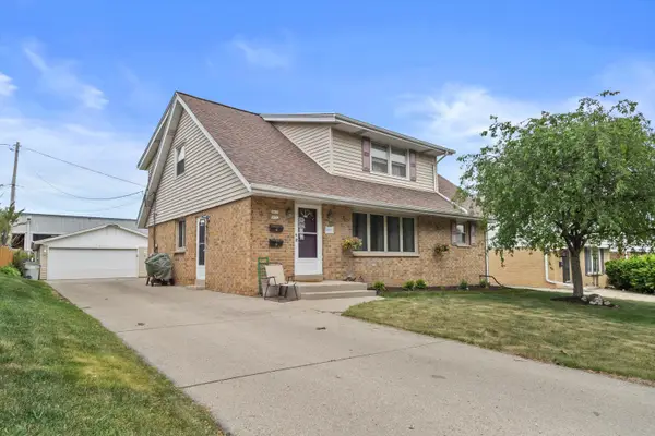5031 S 26th St, Milwaukee, WI 53221