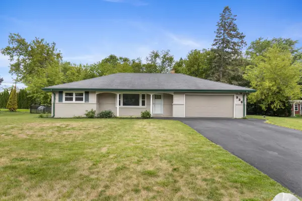 335 Fairway Dr, Brookfield, WI 53005