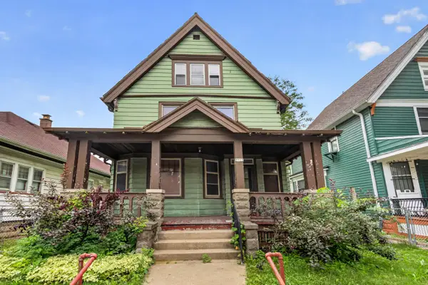 3911 W Roberts St, Milwaukee, WI 53208