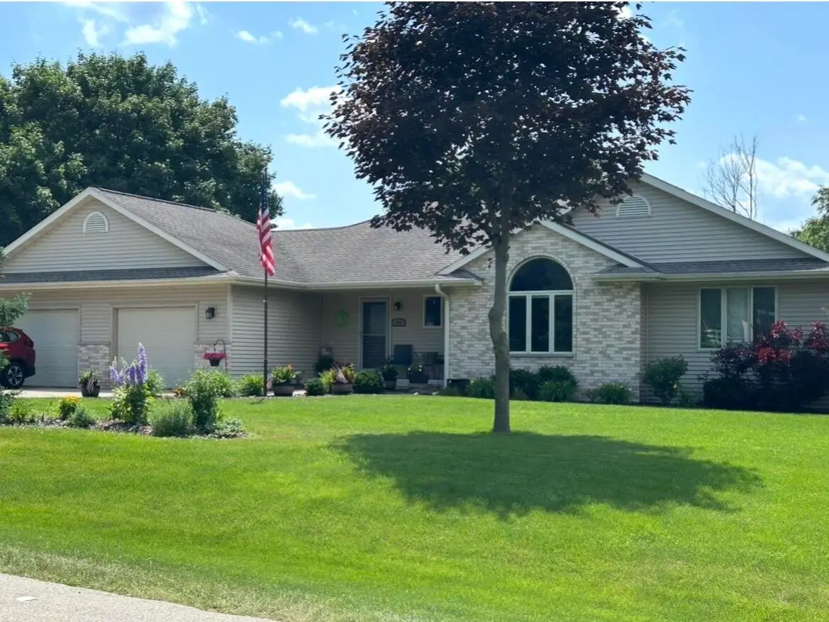 608 Fairfield Way, Waukesha, WI 53188 - #1
