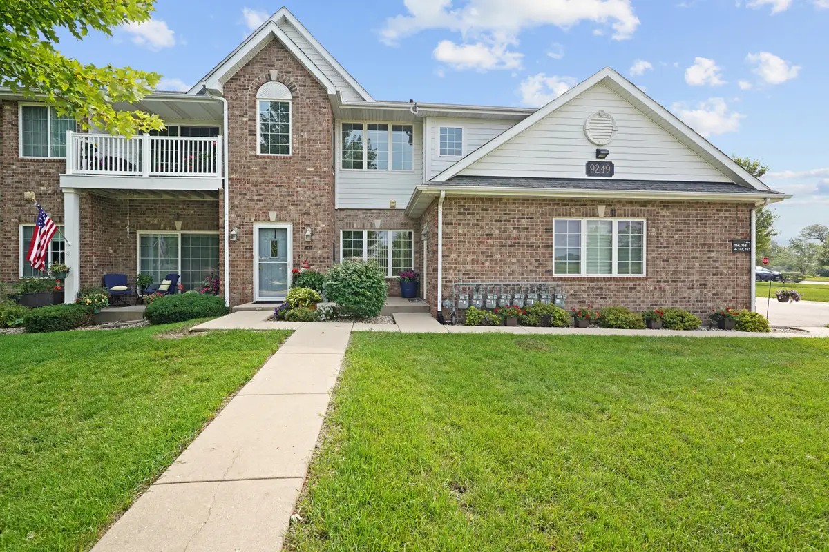 9249 64th Ct, Pleasant Prairie, WI 53158 - #1