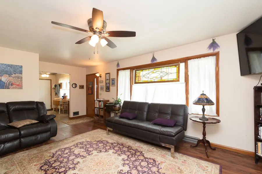 453 Grove St, Mayville, WI 53050 - #3