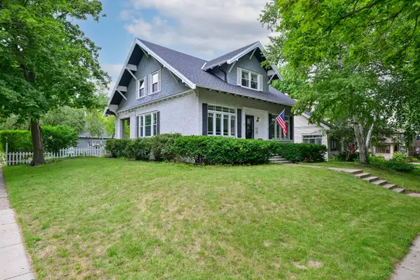 2205 N 71st St, Wauwatosa, WI 53213