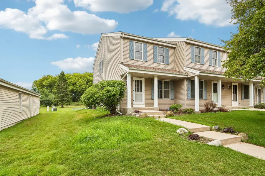 2070 Cliff-alex Ct S, Waukesha, WI 53189 - #3