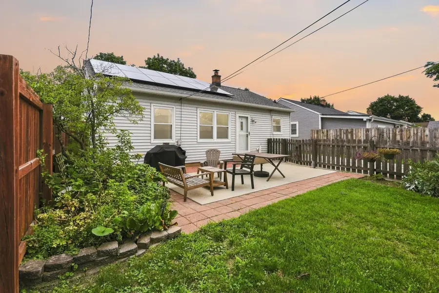 159 W Armour Ave, Milwaukee, WI 53207 - #3