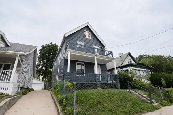 1554 W Chambers St, Milwaukee, WI 53206
