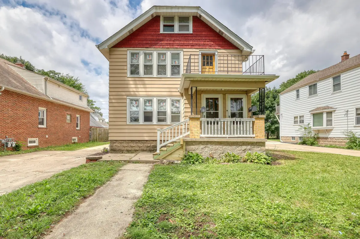 2225 S 82nd St, West Allis, WI 53219 - #1