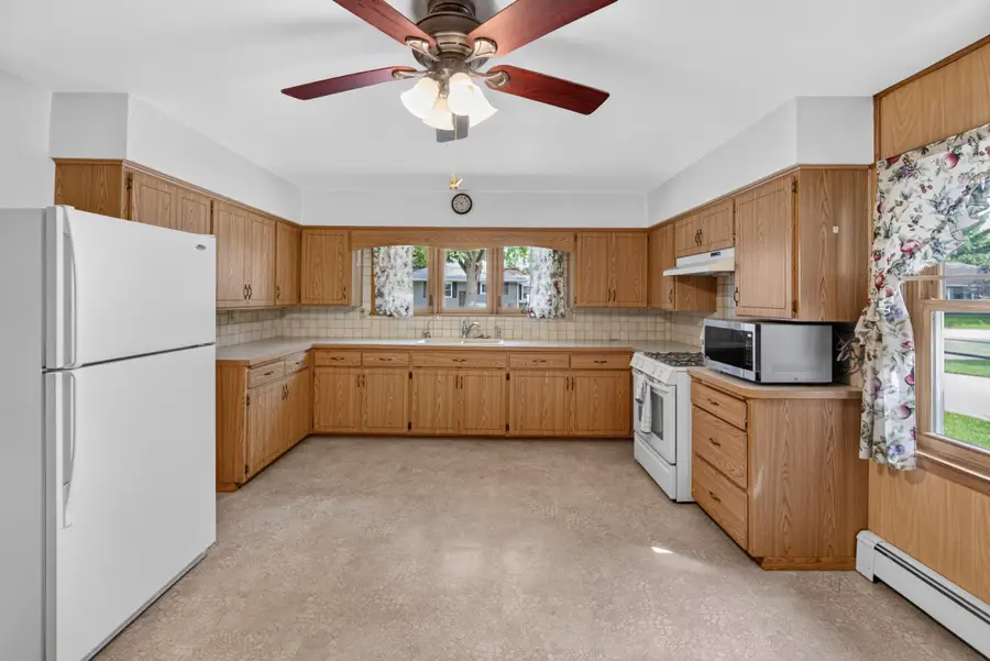 W8491 Spring View Dr, Scott, WI 53040 - #3