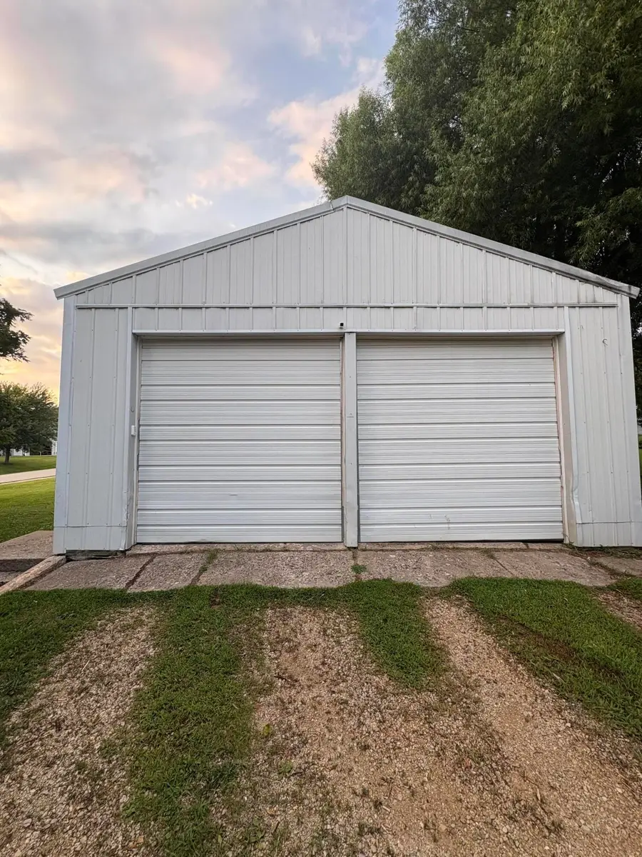 104 E Harrison St, Viola, WI 54664 - #3