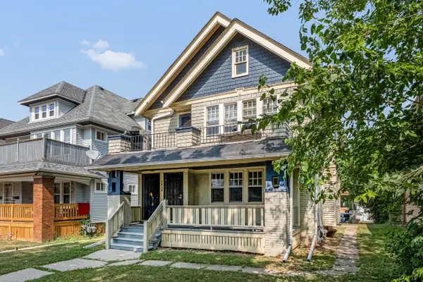 2828 N 49th St, Milwaukee, WI 53210