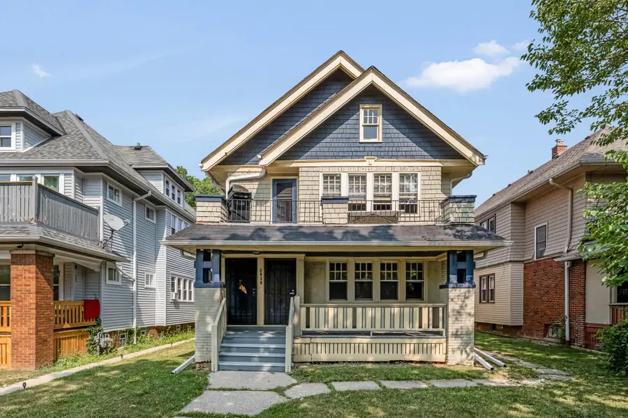 2828 N 49th St, Milwaukee, WI 53210 - #2