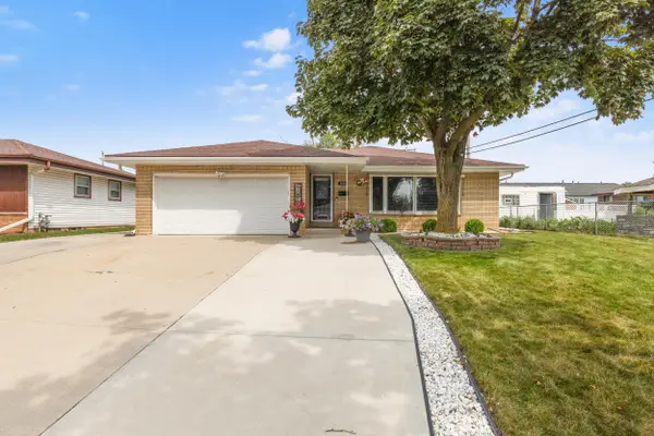 5850 S 14th St, Milwaukee, WI 53221