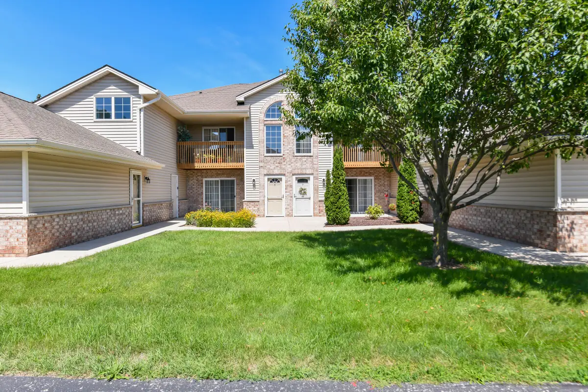 3016 Meyer Ct, Mount Pleasant, WI 53406 - #1