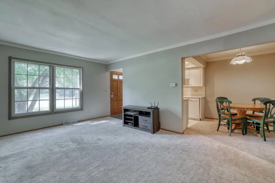 11624 W Bluemound Rd, Wauwatosa, WI 53226 - #3