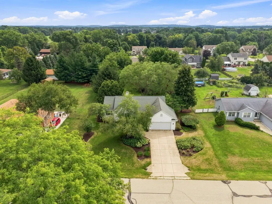 306 Pleasant St, Eagle, WI 53119 - #3