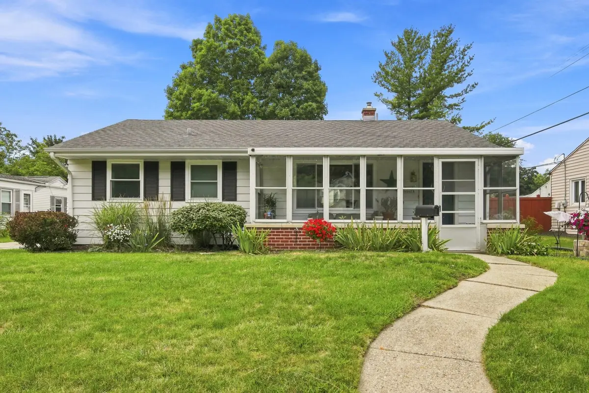 W169N8609 Sheridan Dr, Menomonee Falls, WI 53051 - #1
