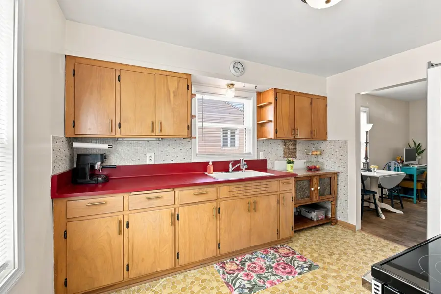 W169N8609 Sheridan Dr, Menomonee Falls, WI 53051 - #3