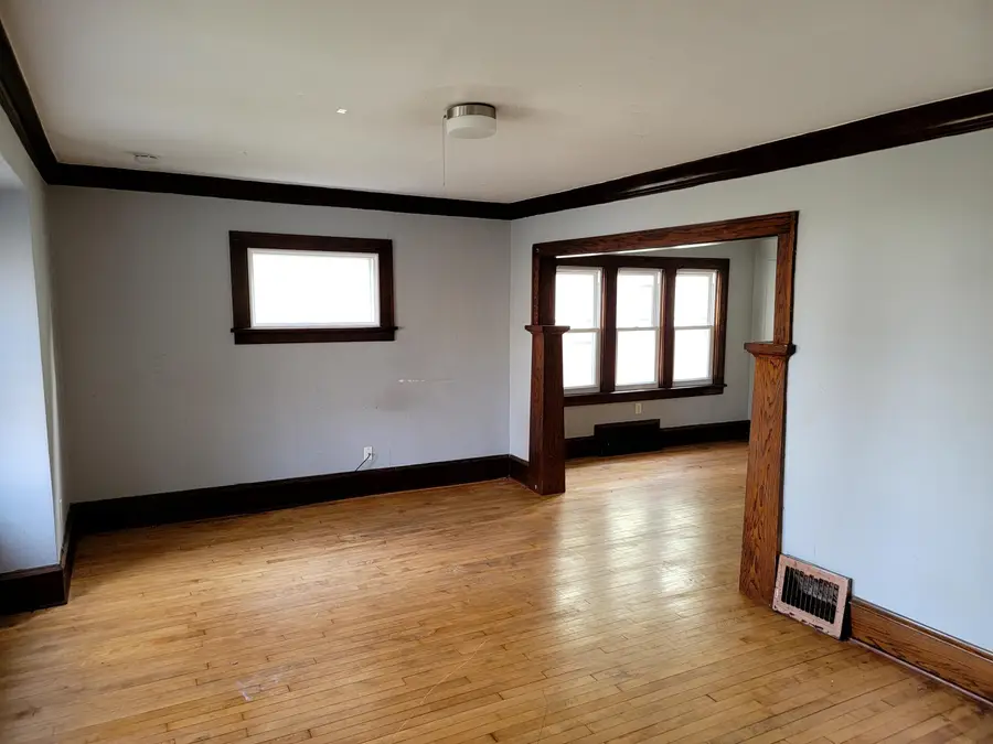 3827 N 24th Pl, Milwaukee, WI 53206 - #3