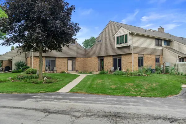 3807 W College Ave, Franklin, WI 53221