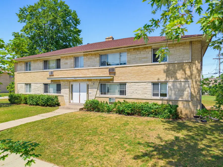 6036 W Kaul Ave, Milwaukee, WI 53218 - #2