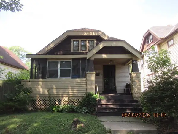3711 N Dr William Finlayson St, Milwaukee, WI 53212