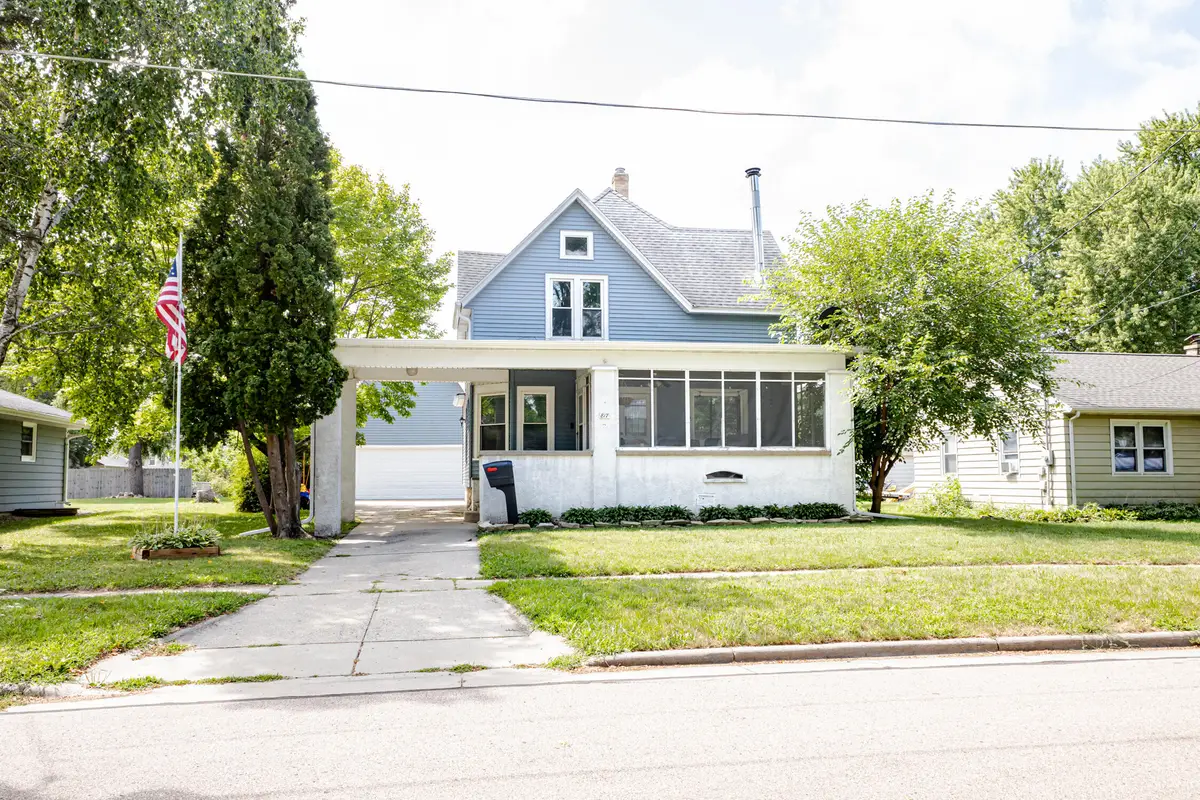 817 Dempster St, Fort Atkinson, WI 53538 - #1