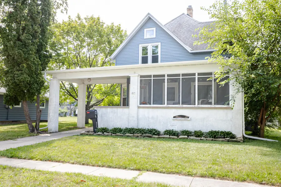 817 Dempster St, Fort Atkinson, WI 53538 - #2
