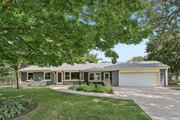 4640 N 149th St, Brookfield, WI 53005