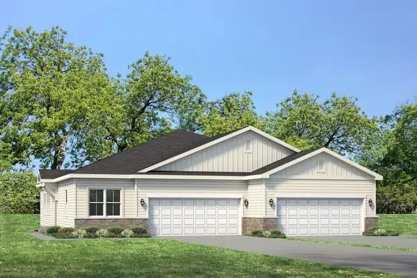 320 Creekside Pl, Delavan, WI 53115