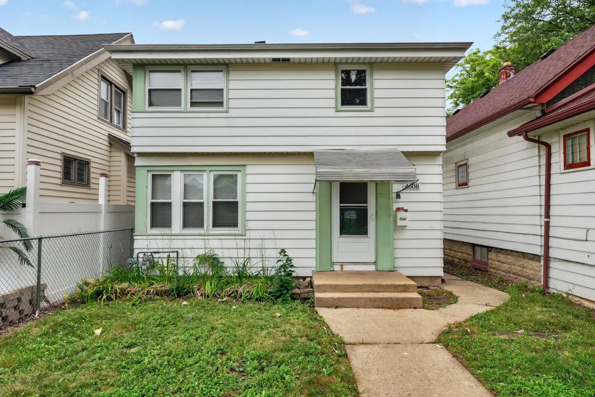 4608 N 30th St, Milwaukee, WI 53209 - #1