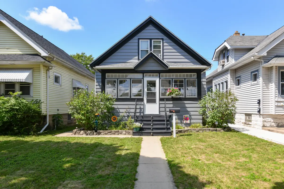 2059 S 68th St, West Allis, WI 53219 - #1
