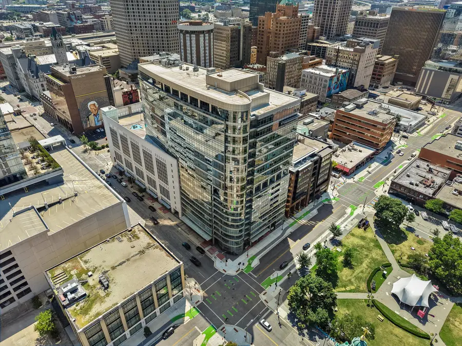 545 E Wells St, Milwaukee, WI 53202 - #2
