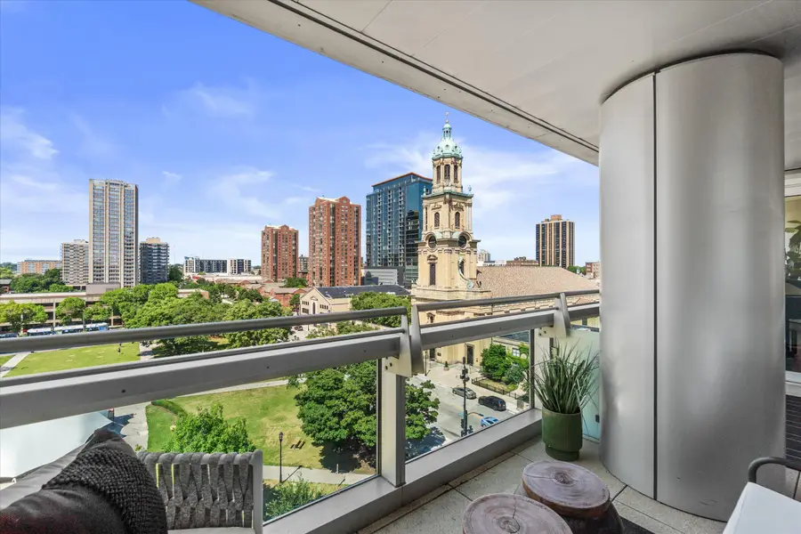 545 E Wells St, Milwaukee, WI 53202 - #3