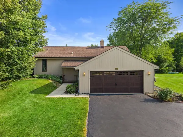 N69W27089 Hickory Chasm Dr, Lisbon, WI 53089