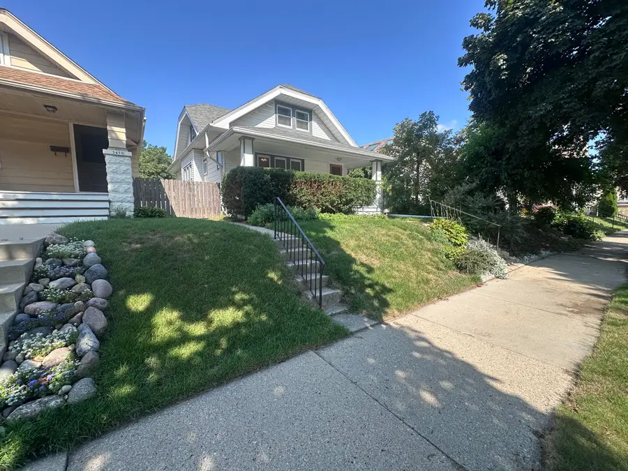3459 N Bremen St, Milwaukee, WI 53212 - #2