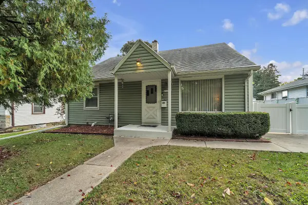 4960 N 73rd St, Milwaukee, WI 53218