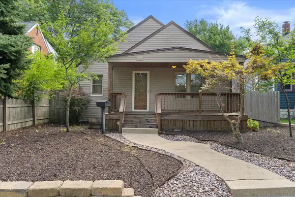 3958 S 3rd St, Milwaukee, WI 53207