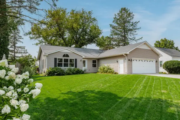 7295 N Lake St, Lannon, WI 53046