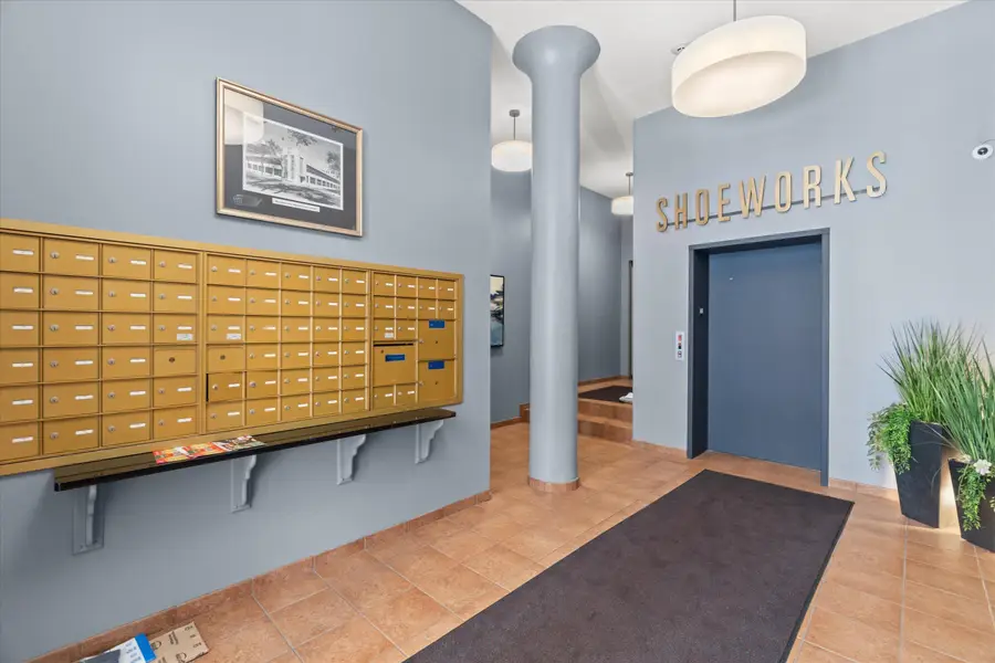 1924 N Hubbard St, Milwaukee, WI 53212 - #2