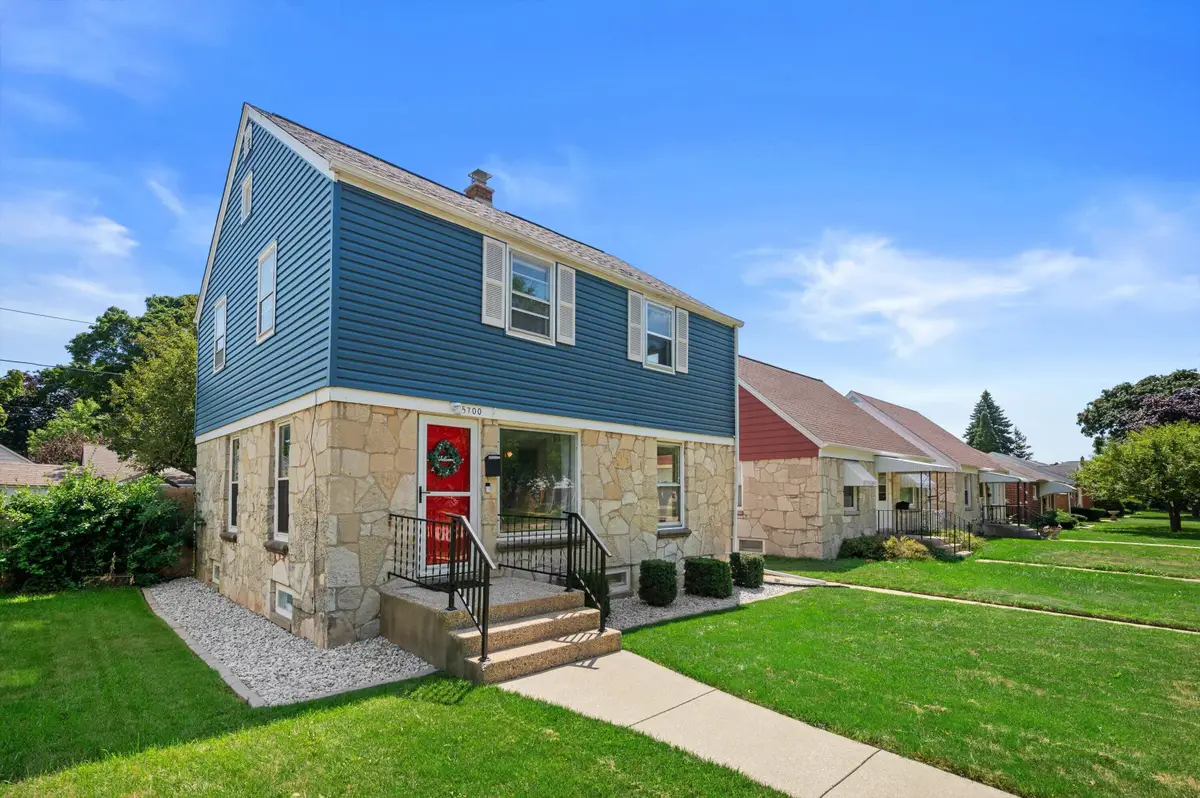 5700 N Sidney Pl, Glendale, WI 53209 - #1