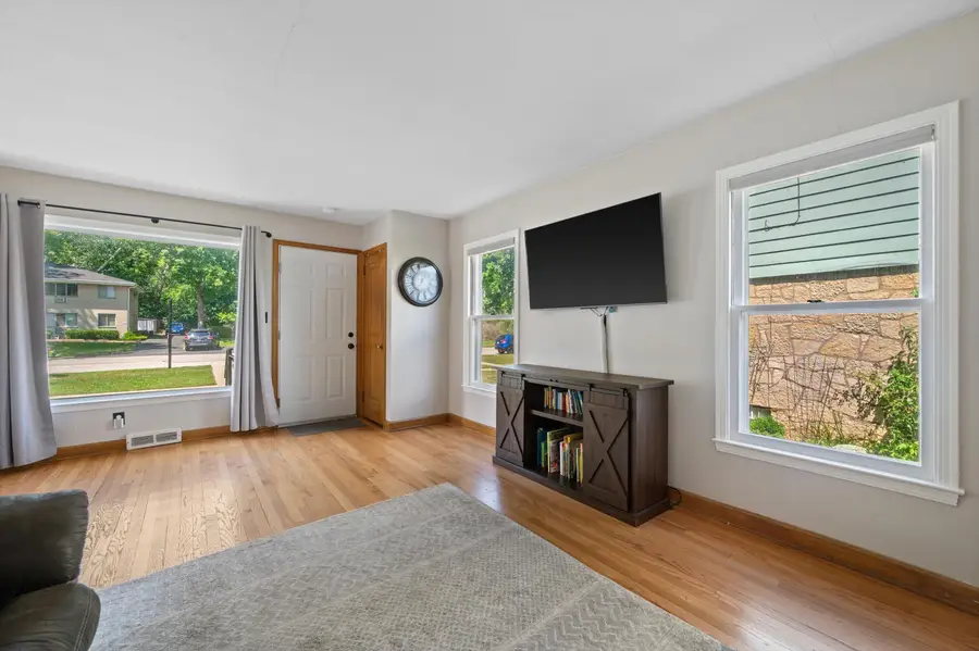 5700 N Sidney Pl, Glendale, WI 53209 - #2