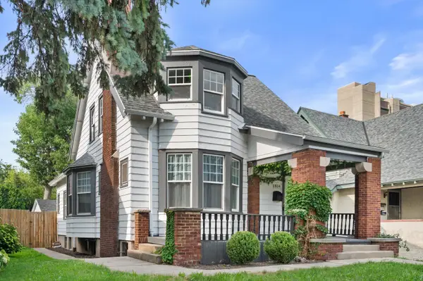 1814 E Kenwood Blvd, Milwaukee, WI 53211