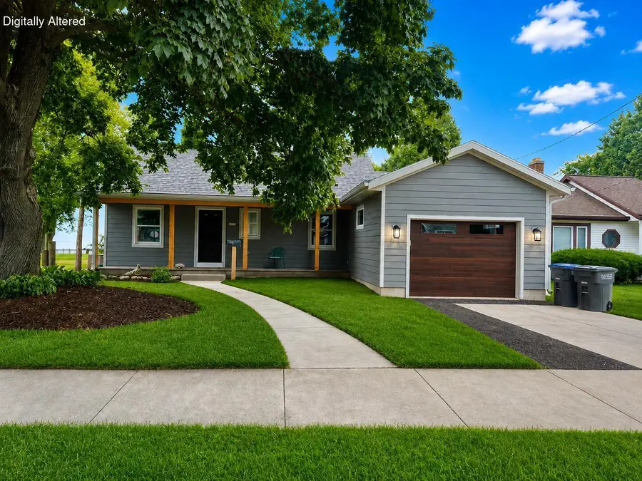 2503 Lakeshore Dr, Sheboygan, WI 53081 - #2