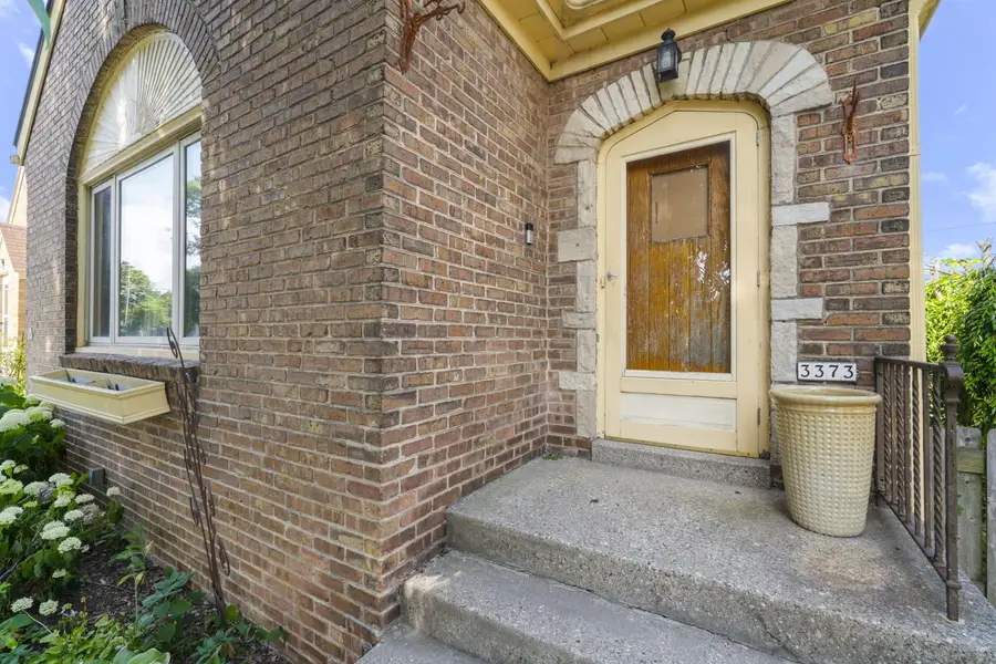 3373 S 19th St, Milwaukee, WI 53215 - #2