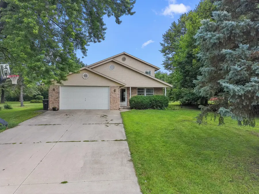 S89W23060 King Pkwy, Big Bend, WI 53103 - #3