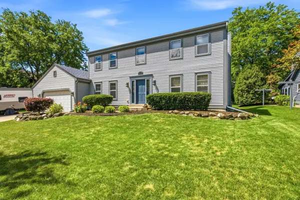1232 Cavalier Dr, Waukesha, WI 53186