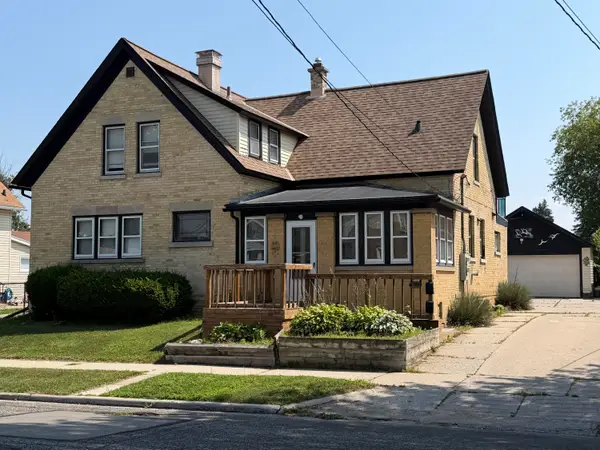 1321 S 16th St, Manitowoc, WI 54220