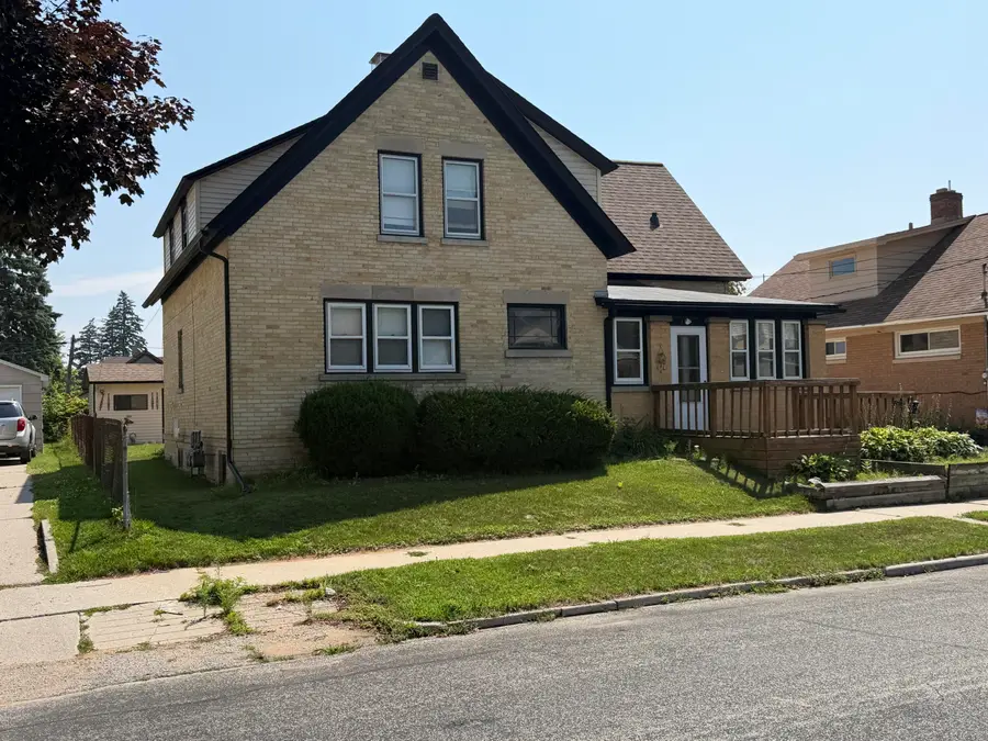 1321 S 16th St, Manitowoc, WI 54220 - #3